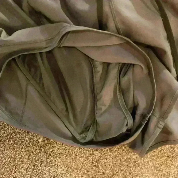 CRZ (Amazon) yoga athletic shorts. - Picture 3 of 7